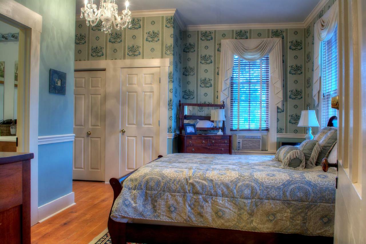 Emma'S Bed And Breakfast Springfield Exterior photo